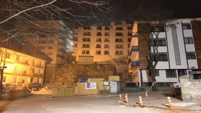 Ankara'da Açelya Apartmanının Yıkım Çalışmaları Ertelendi!