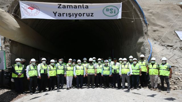 Bakan Pakdemirli, Baraj Takviye Tesisinde İncelemelerde Bulundu!