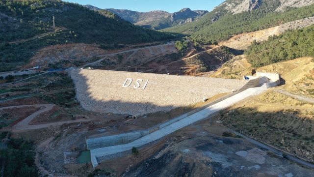 Mersin Aydıncık Barajı’nın Önyüz Beton İmalatı Tamamlandı!