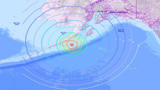 ABD'de 8.2'lik Deprem!