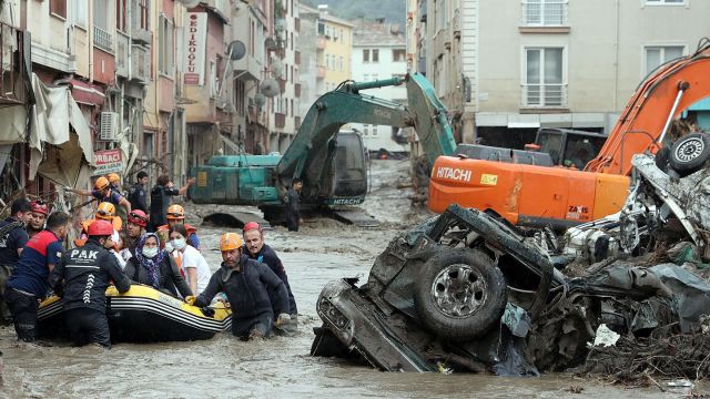 DSİ Genel Müdürü Yıldız, Sel Bölgesindeki Çalışmaları Anlattı!