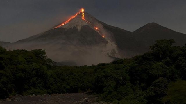 Fuego Yanardağı Yeniden Faaliyete Geçti!