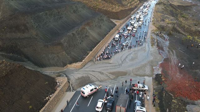 İzmir'de Heyelan Meydana Geldi!