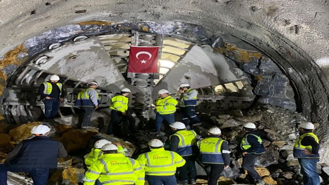 Kaynarca-Pendik-Tuzla Metro Hattı 2. TBM Çıkış Töreni Yapıldı!