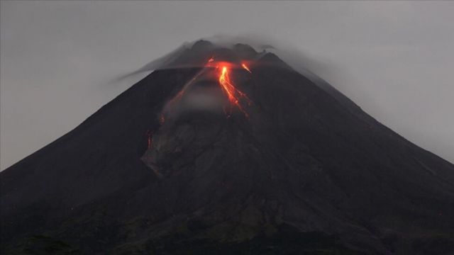 Semeru Yanardağı Yeniden Faaliyete Geçti!