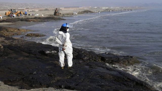 Tsunami Nedeniyle Peru’da Petrol Sızıntısı Oldu!