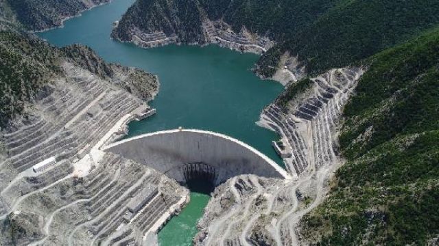 Yusufeli Barajı’nda Su Tutma Çalışmaları!