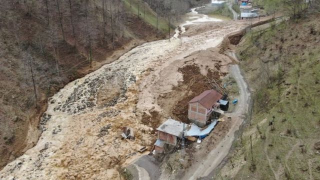 Trabzon Sürmene’de Heyelan