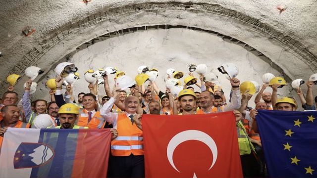 Divaca - Koper Demiryolu Projesin'de Mlinarji Tüneli Işık Görme Töreni Yapıldı