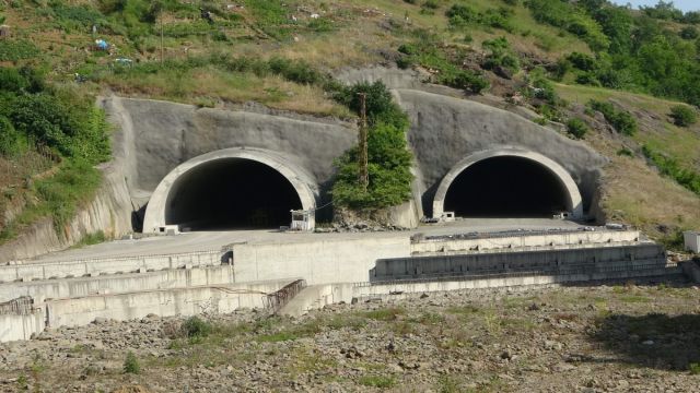 Trabzon'daki Tünel Çalışmaları Devam Ediyor