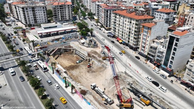 Buca Metrosu'nda Çalışmalar Sürüyor