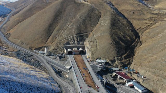 Güzeldere Tüneli ile ulaşım 40 dakikadan 6 dakikaya düştü