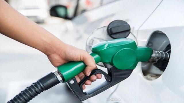 Petrol fiyatları ve dövizdeki değişiklikler akaryakıta yansıyor